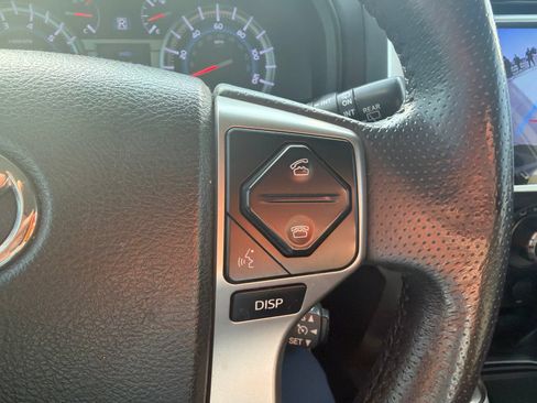 Used 2017 Toyota 4Runner SR5 RWD image 17