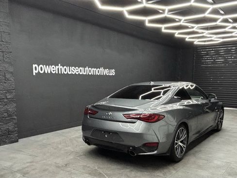Used 2017 INFINITI Q60 3.0t w/ Cargo Package RWD image 11