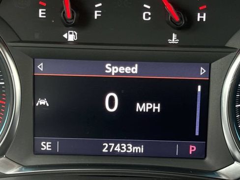 Certified 2023 Chevrolet Traverse LT FWD image 17