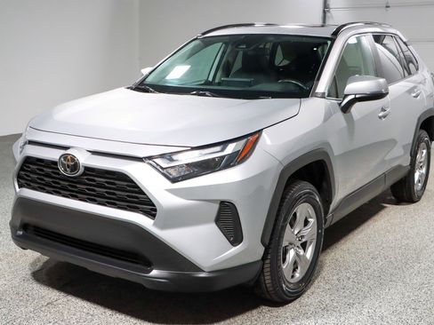 Used 2023 Toyota RAV4 XLE w/ Convenience Package image 32