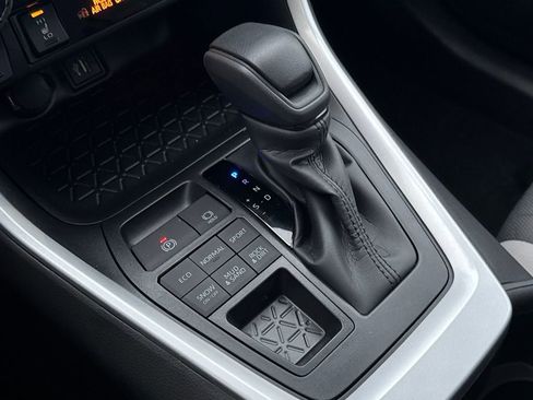 New 2025 Toyota RAV4 XLE image 27