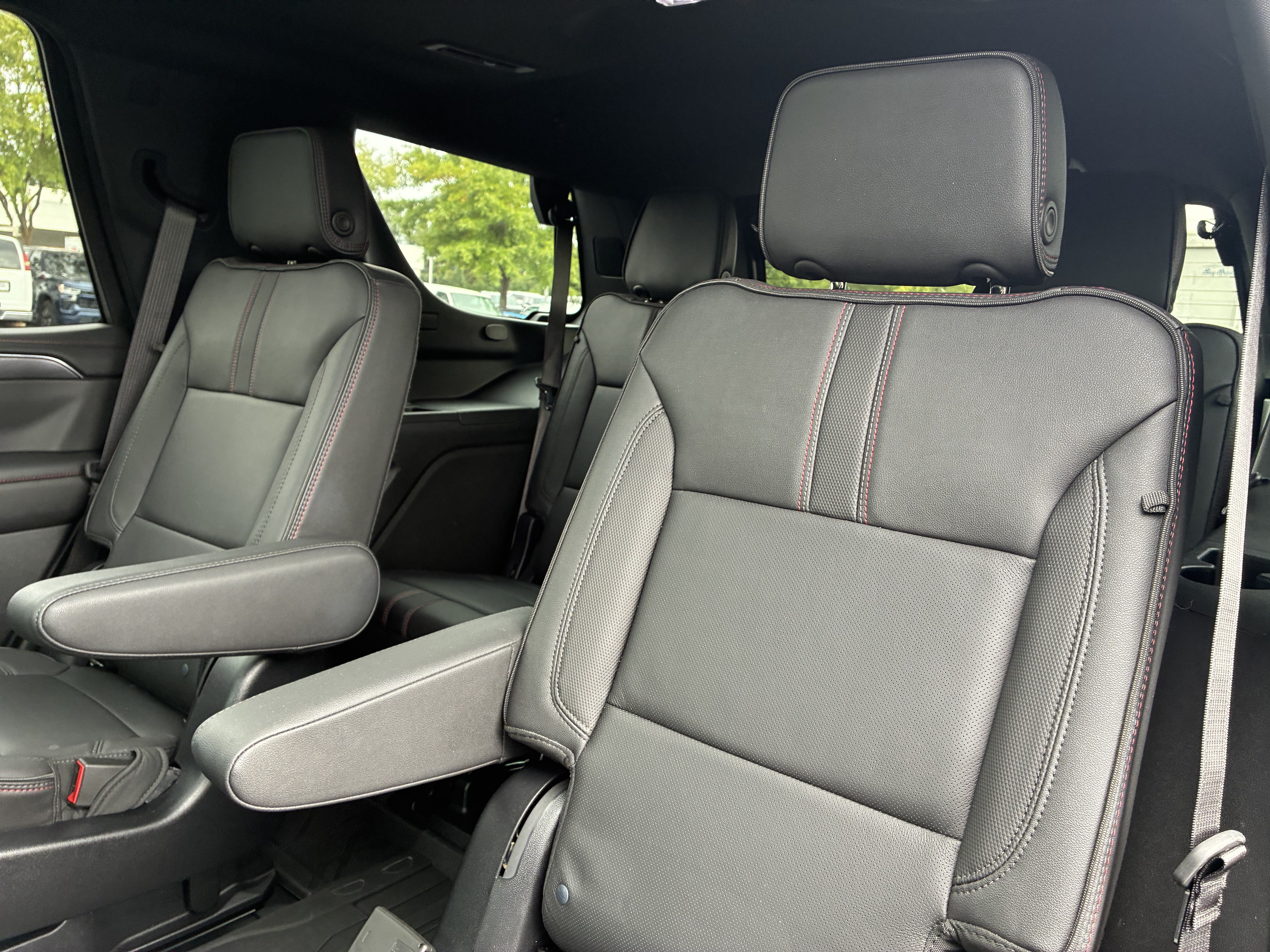 Used 2024 Chevrolet Tahoe RST w/ Luxury Package RWD image 13