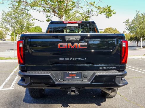 New 2026 GMC Sierra 2500 Denali w/ Denali Reserve Package AWD/4WD image 12