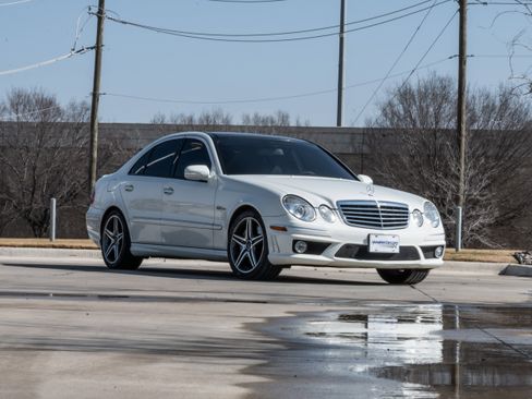 Used 2007 Mercedes-Benz E 63 AMG Sedan image 2