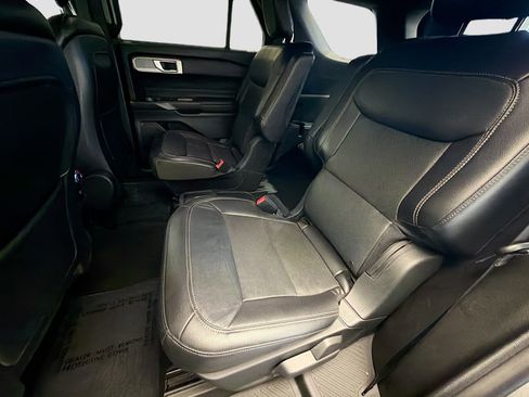 Used 2020 Ford Explorer Limited w/ Class III Trailer Tow Package AWD/4WD image 14