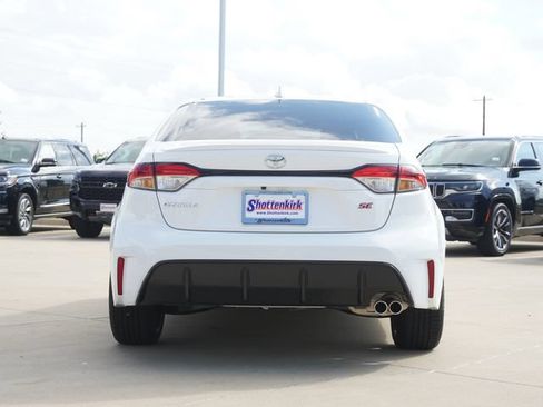 Used 2026 Toyota Corolla SE FWD image 7