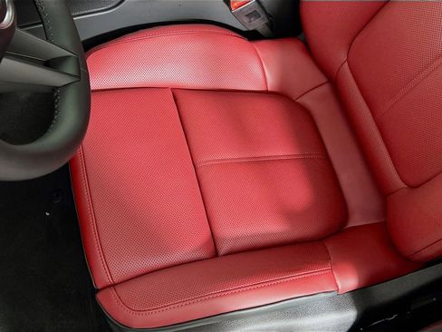 New 2026 Porsche Macan S image 22