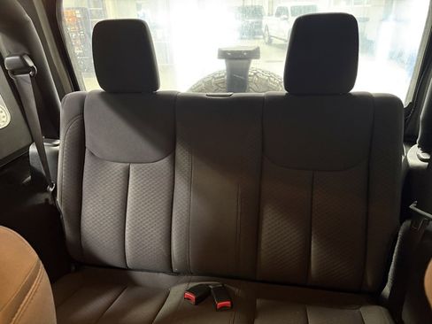 Used 2017 Jeep Wrangler Sport image 19