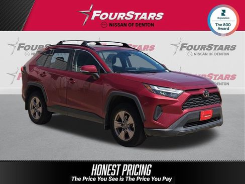 Used 2022 Toyota RAV4 XLE w/ Convenience Package FWD image 1