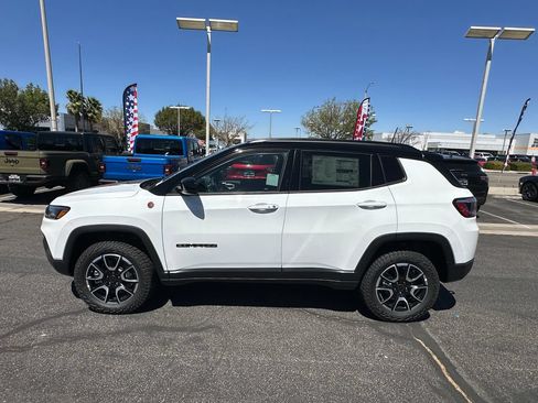 New 2026 Jeep Compass Trailhawk AWD/4WD image 3