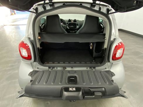 Used 2019 smart fortwo electric drive image 36