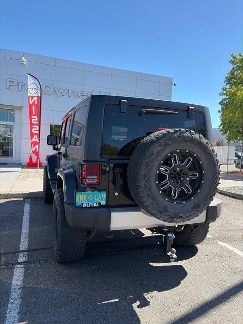 Used 2015 Jeep Wrangler Unlimited Sahara w/ Connectivity Group AWD/4WD image 17
