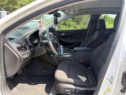 Used 2019 Chevrolet Malibu LT FWD image 11