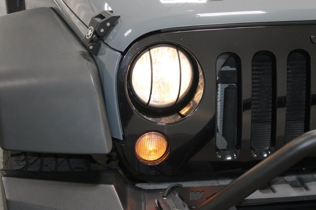 Used 2015 Jeep Wrangler Unlimited Sport AWD/4WD image 12