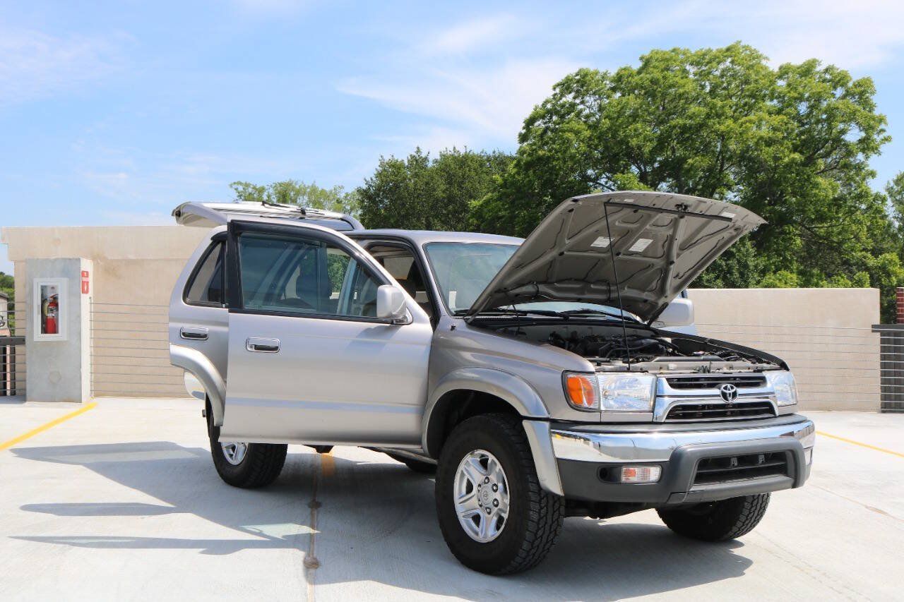 Used 2002 Toyota 4Runner SR5 AWD/4WD image 57