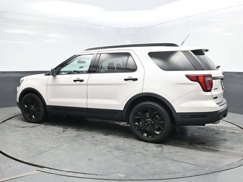 Used 2019 Ford Explorer Sport w/ Equipment Group 401A AWD/4WD image 4