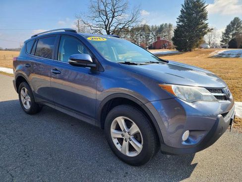 Used 2013 Toyota RAV4 XLE image 4