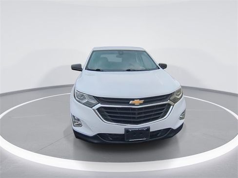 Used 2020 Chevrolet Equinox LS image 3