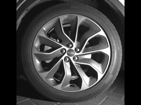 Used 2021 Lincoln Nautilus Reserve FWD image 9