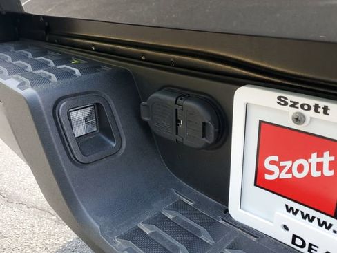 Used 2023 Toyota Tacoma SR AWD/4WD image 7