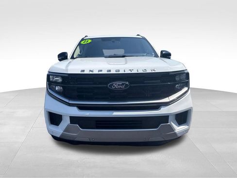 Used 2025 Ford Expedition Platinum AWD/4WD image 20