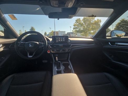 Used 2019 Honda Accord Sport image 19