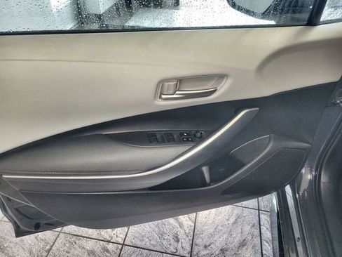 Used 2024 Toyota Corolla SE FWD image 13
