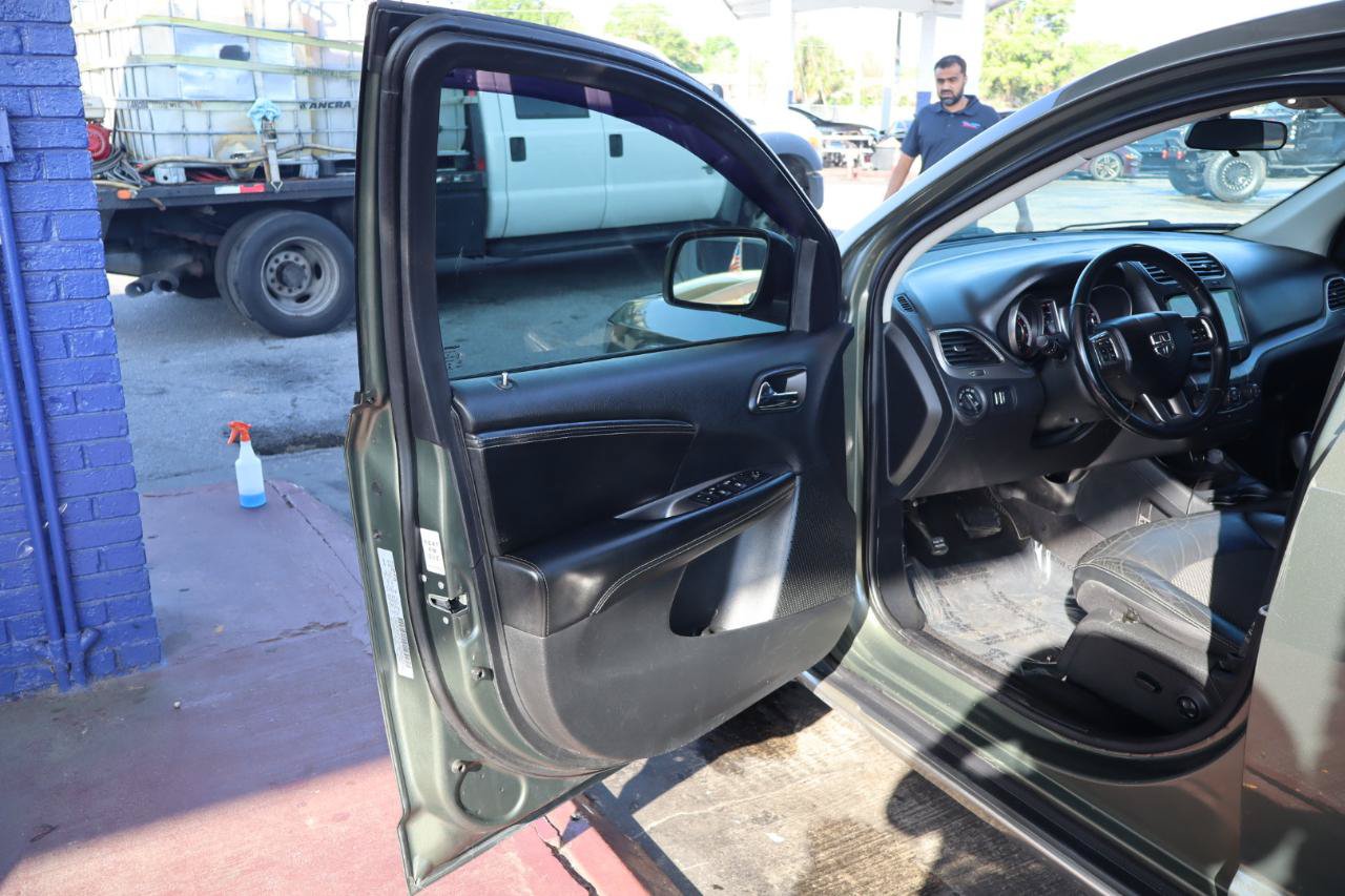 Used 2018 Dodge Journey Crossroad AWD/4WD image 9