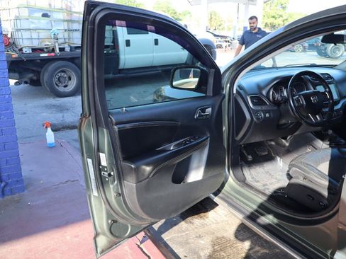 Used 2018 Dodge Journey Crossroad AWD/4WD image 9
