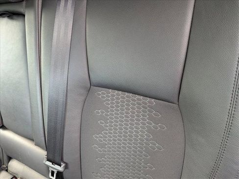Used 2016 Land Rover Discovery Sport SE AWD/4WD image 13