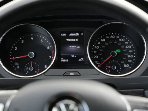Used 2018 Volkswagen Tiguan SE w/ 3rd Row Seat Package AWD/4WD image 12