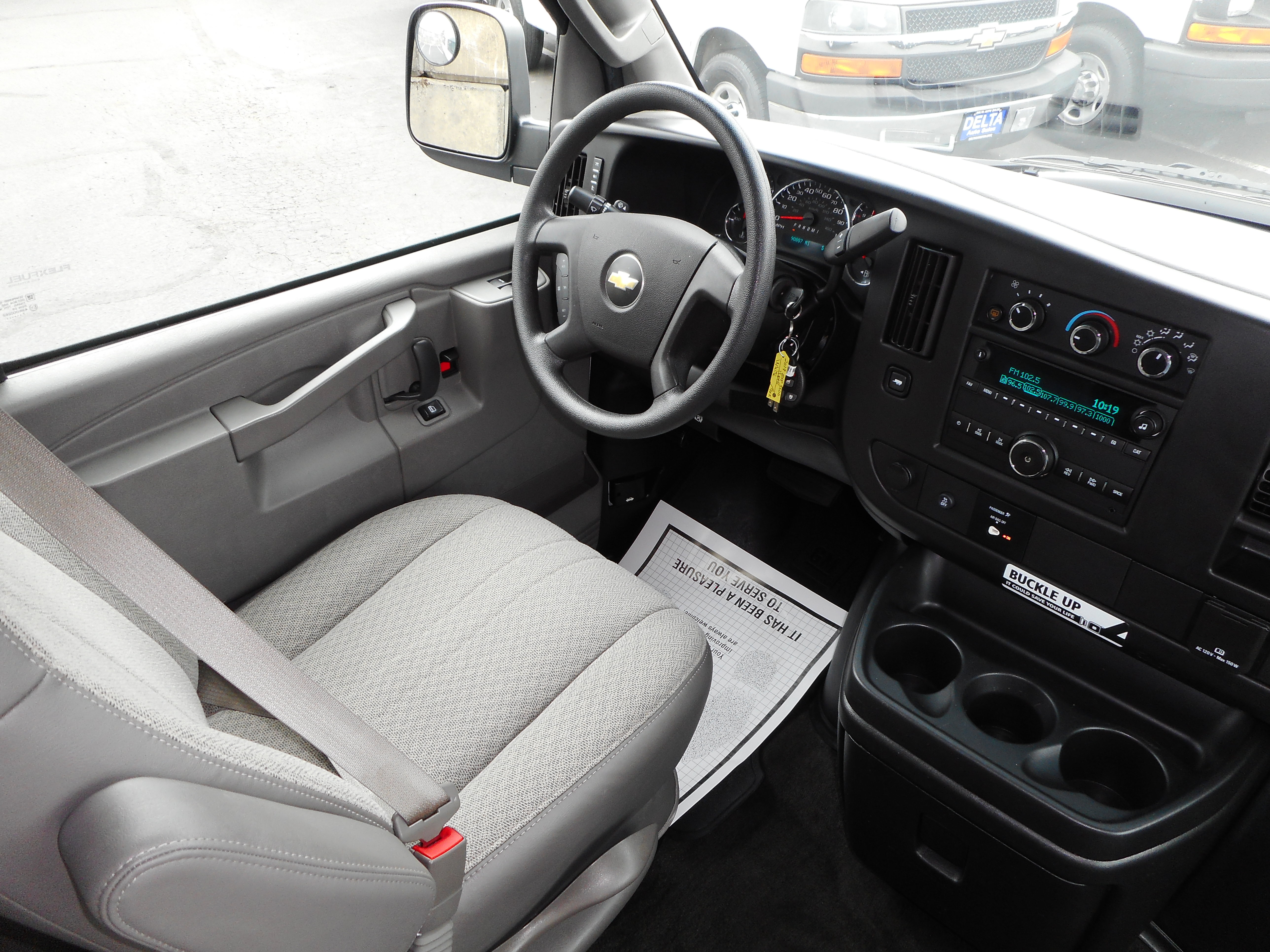 Used 2017 Chevrolet Express 3500 LT w/ LT Preferred Equipment Group RWD image 26