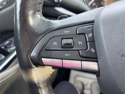 Used 2021 Cadillac XT4 Premium Luxury w/ Cold Weather Package image 21