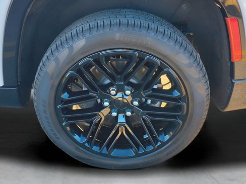 Used 2024 Jeep Wagoneer Series II RWD image 3