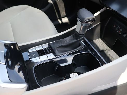 Used 2025 Hyundai Tucson SEL FWD image 16