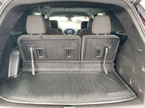 Used 2023 Chevrolet Traverse LT AWD/4WD image 34