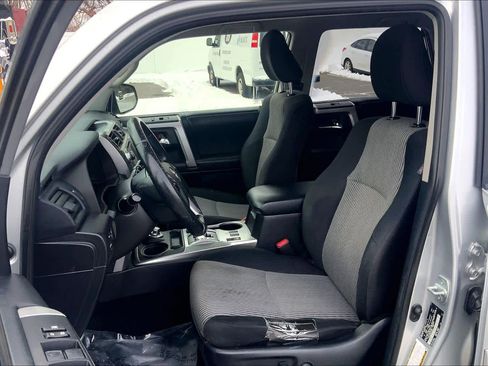 Used 2015 Toyota 4Runner SR5 image 8