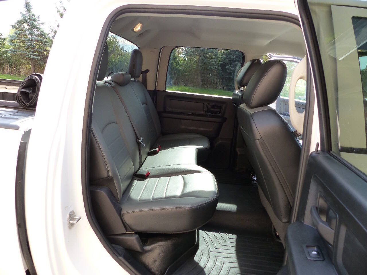 Used 2021 RAM 1500 Tradesman w/ Chrome Appearance Group AWD/4WD image 44