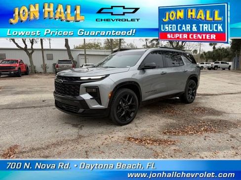 Used 2025 Chevrolet Traverse RS w/ LPO, Floor Liner Package image 2