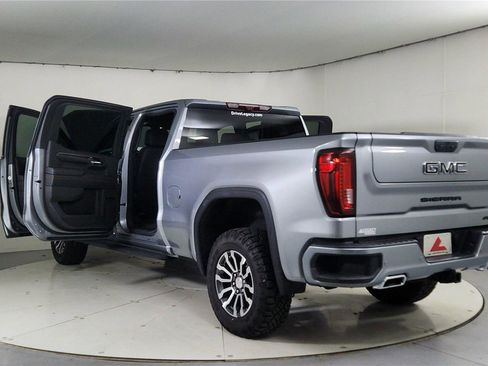 Used 2023 GMC Sierra 1500 AT4 w/ Technology Package image 11