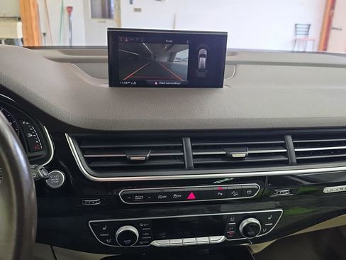 Used 2018 Audi Q7 3.0T Premium Plus w/ Premium Plus Package image 10