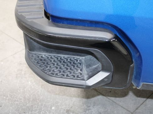 Used 2024 Chevrolet Silverado 1500 ZR2 w/ Technology Package image 17