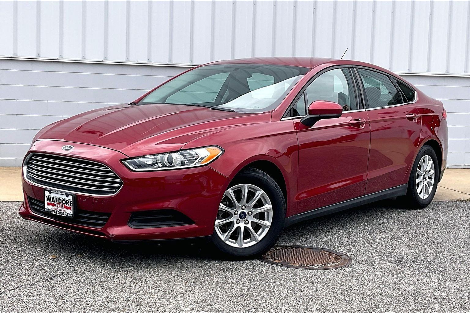 Used 2015 Ford Fusion S FWD image 2