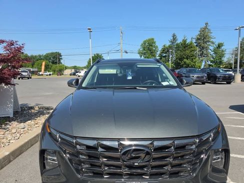 Used 2022 Hyundai Tucson Limited AWD/4WD image 2