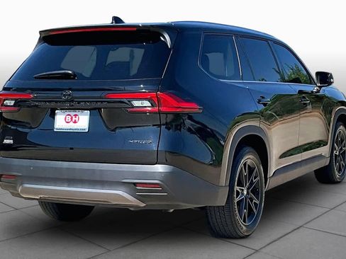 Used 2024 Toyota Grand Highlander AWD image 13