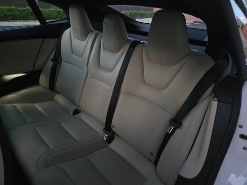 Used 2020 Tesla Model S Performance image 21