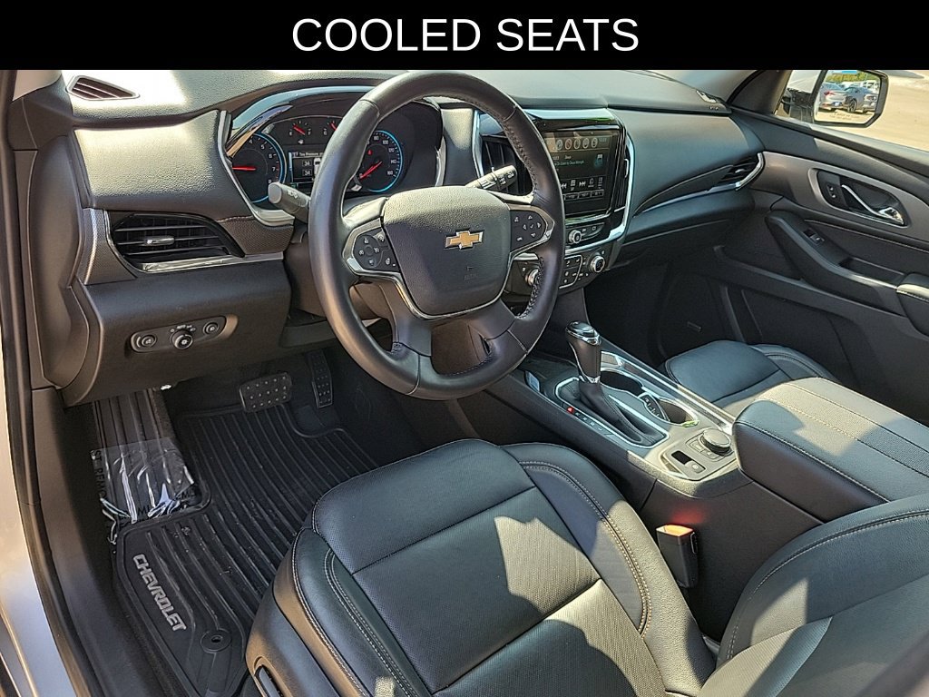 Used 2019 Chevrolet Traverse Premier w/ Driver Confidence II Package FWD image 18