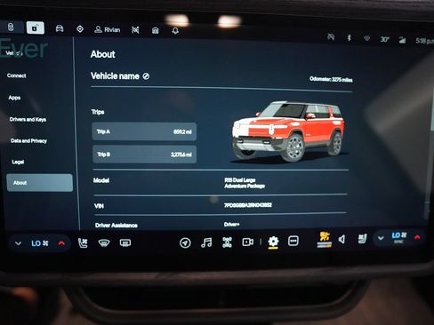Used 2024 Rivian R1S Adventure Dual AWD/4WD image 7