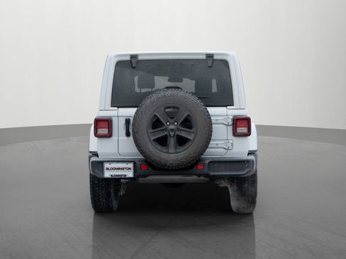 Used 2021 Jeep Wrangler Unlimited Sahara image 6