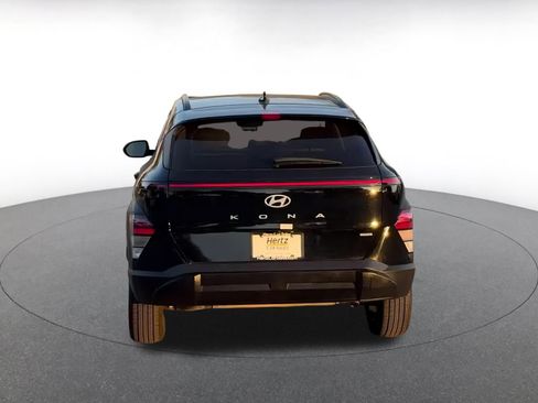 Used 2025 Hyundai Kona SEL image 12